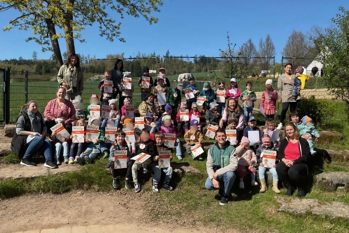 Teilnehmende Kinder der Hampelmann Challenge